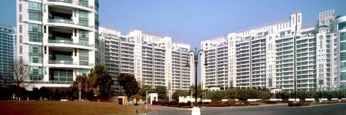 DLF Aralias grand entrance